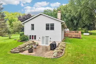 W7096 N Oak Ridge Ct, Poynette, WI 53955 - Photo 3