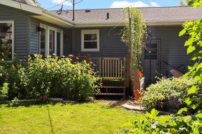 320 W Elm Street, Sun Prairie, WI 53590 - Photo 9