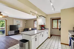 18 N Bartelt Ct, Madison, WI 53704 - Photo 19