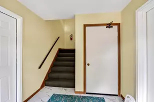 18 N Bartelt Ct, Madison, WI 53704 - Photo 7