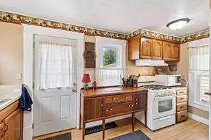 38 S Ringold St, Janesville, WI 53545 - Photo 11