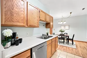 1339 Carpenter St, Madison, WI 53704 - Photo 15