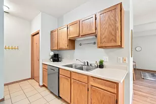 1339 Carpenter St, Madison, WI 53704 - Photo 13