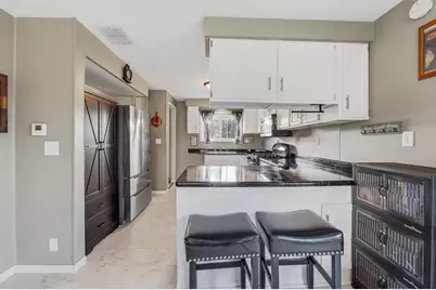 10 N Watertown Street, Waupun, WI 53963 - Photo 5