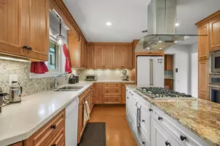 301 Valley View St, Verona, WI 53593 - Photo 9