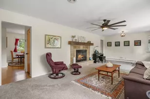 301 Valley View St, Verona, WI 53593 - Photo 5