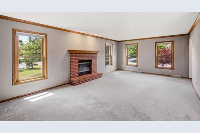 W169N10806 Redwood Lane, Germantown, WI 53022 - Photo 9