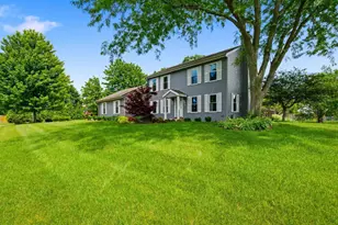 W169N10806 Redwood Ln, Germantown, WI 53022 - Photo 1