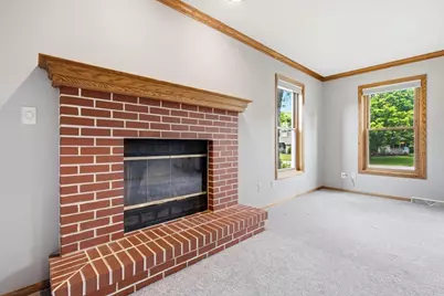 W169N10806 Redwood Lane, Germantown, WI 53022 - Photo 11