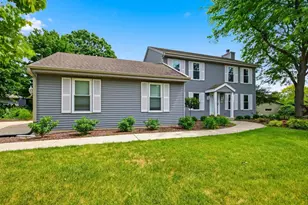 W169N10806 Redwood Ln, Germantown, WI 53022 - Photo 3