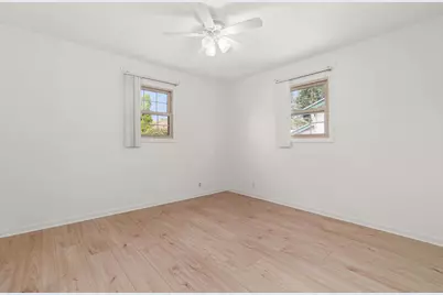 460 S Blackhawk Street, Janesville, WI 53545 - Photo 15