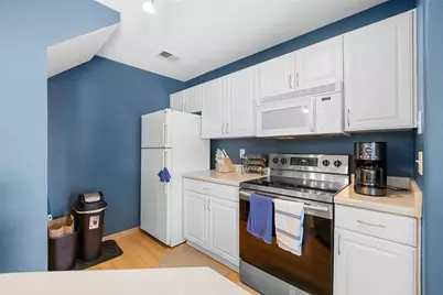 18 Kings Mill Circle #304, Madison, WI 53718 - Photo 5