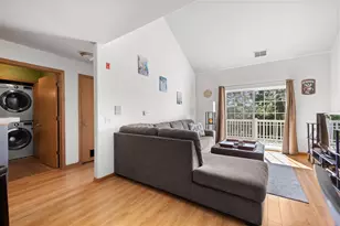 18 Kings Mill Cir, Madison, WI 53718 - Photo 3