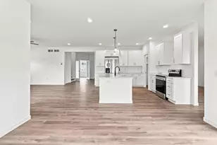 5616 Divine st, Madison, WI 53718 - Photo 7