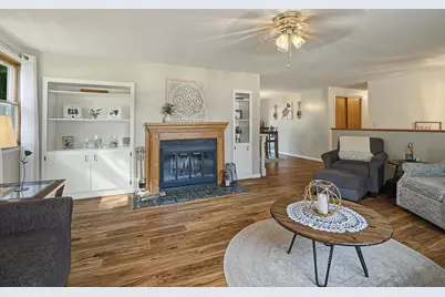 511 St Clare Court, Monroe, WI 53566 - Photo 5