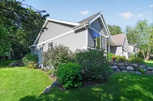 3083 Barrington Hills Ct, Fitchburg, WI 53711 - Photo 11
