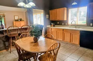 1604 Evergreen Dr, Janesville, WI 53546 - Photo 5