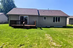 1604 Evergreen Dr, Janesville, WI 53546 - Photo 11