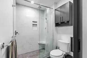 211 S Henry St, Madison, WI 53703 - Photo 25