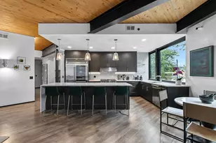 211 S Henry St, Madison, WI 53703 - Photo 9