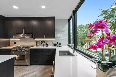 211 S Henry Street #201, Madison, WI 53703 - Photo 3