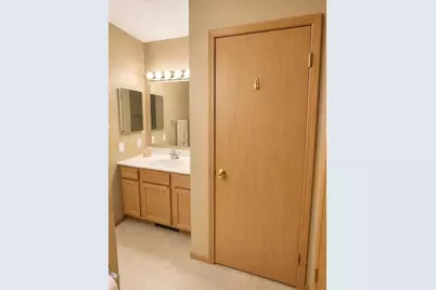 603 N Wacouta Avenue, Prairie Du Chien, WI 53821 - Photo 13