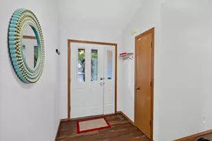 3413 Dorchester Way, Madison, WI 53719 - Photo 5
