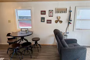 208 Hideaway Ct, Prairie Du Chien, WI 53821 - Photo 7