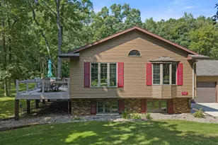 517 Schwantz Rd, Pardeeville, WI 53954 - Photo 5
