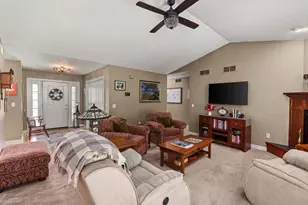 1417 Ridgeview Dr, Reedsburg, WI 53959 - Photo 9