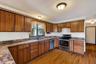 6112 Woodland Dr, Waunakee, WI 53597 - Photo 9