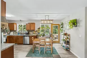819 E Edgewater St, Portage, WI 53901 - Photo 5