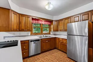 310 Cheyenne Trail, Madison, WI 53705 - Photo 13