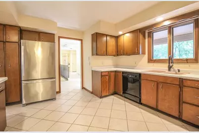 711 Oak Hill Lane, Fort Atkinson, WI 53538 - Photo 7