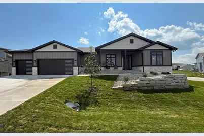 5831 Eagle Prairie Court, Waunakee, WI 53597 - Photo 1