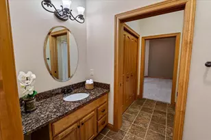 9001 Hawks Reserve Ln, Verona, WI 53593 - Photo 25
