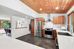 6402 Inner Dr, Madison, WI 53705 - Photo 11