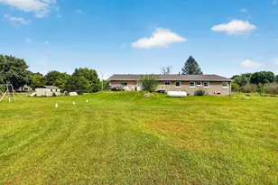 W6219 Bush Rd, Pardeeville, WI 53954 - Photo 35