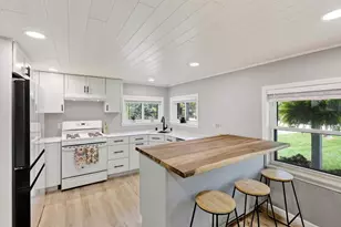 W6219 Bush Rd, Pardeeville, WI 53954 - Photo 11