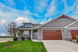 4141 Fox Frst Wy, DeForest, WI 53532 - Photo 3