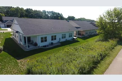 3835 Tanglewood Place, Janesville, WI 53546 - Photo 3