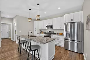 3835 Tanglewood Pl, Janesville, WI 53546 - Photo 15