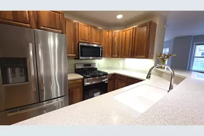 360 W Washington Avenue #215, Madison, WI 53703 - Photo 3