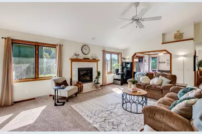 1357 Overlook Pass, Sun Prairie, WI 53590 - Photo 9