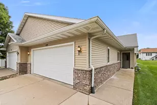 408 Michele St, Mount Horeb, WI 53572 - Photo 3