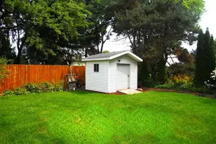 1065 Tara Dr, Sun Prairie, WI 53590 - Photo 15