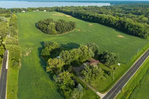 316 Hillside Rd, Edgerton, WI 53534 - Photo 3