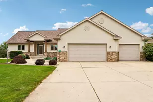 6487 Harvest Moon Ct, Waunakee, WI 53597 - Photo 3