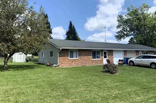 100-102 Hillside Ln, Columbus, WI 53925 - Photo 5