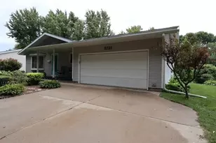 5721 Meadowood Dr, Madison, WI 53711 - Photo 3